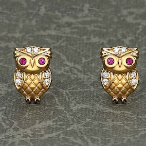 Vergoldete 925er Sterlingsilber-Eulenohrringe mit Zirkonia für Frauen, Kleine Goldeulen-Bolzenohrringe mit rosa und weißen Steinen für Mädchen