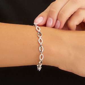 925 Sterling Silver Oval Link Bracelet With White Cubic Zirconia For Women, Open Oval Link Ladies Bracelet With White Stones In Silver