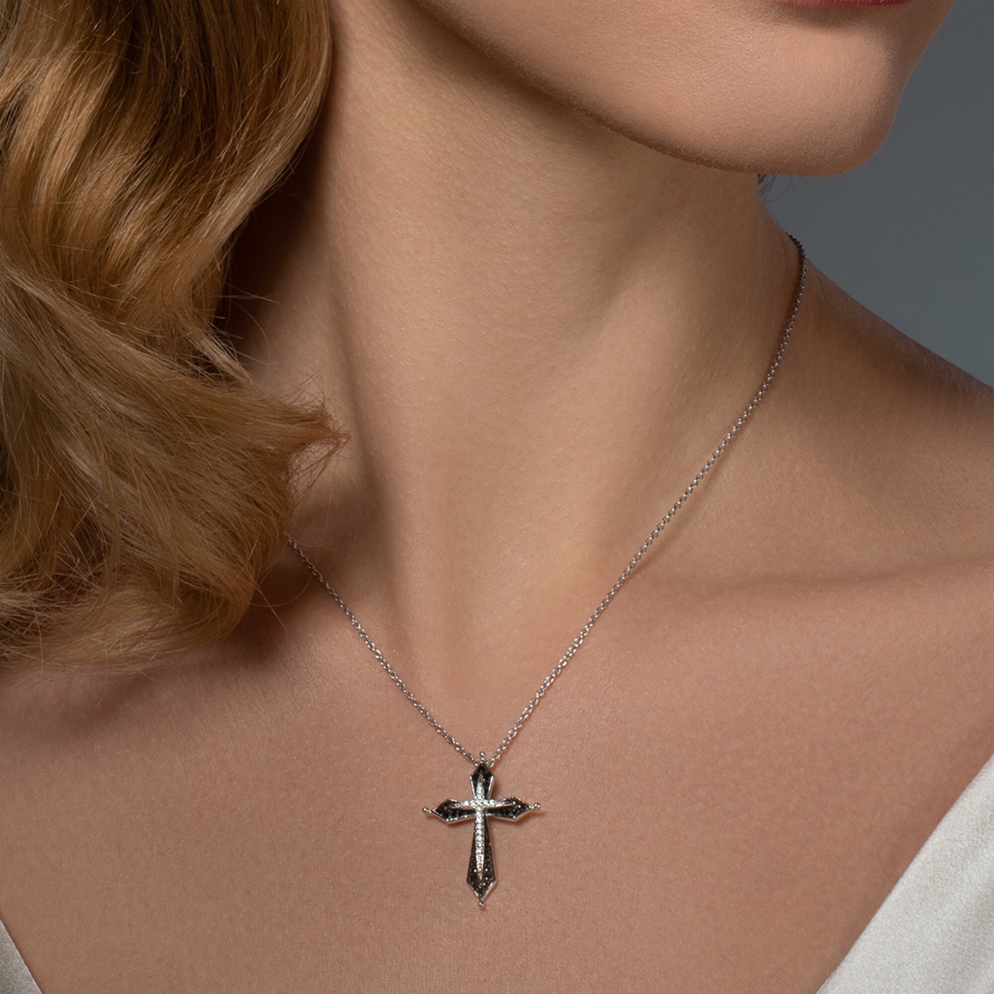 925 Sterling Silver Elegant Black and Silver Cross Necklace