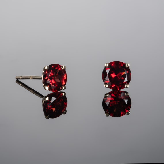9ct gold garnet best sale earrings