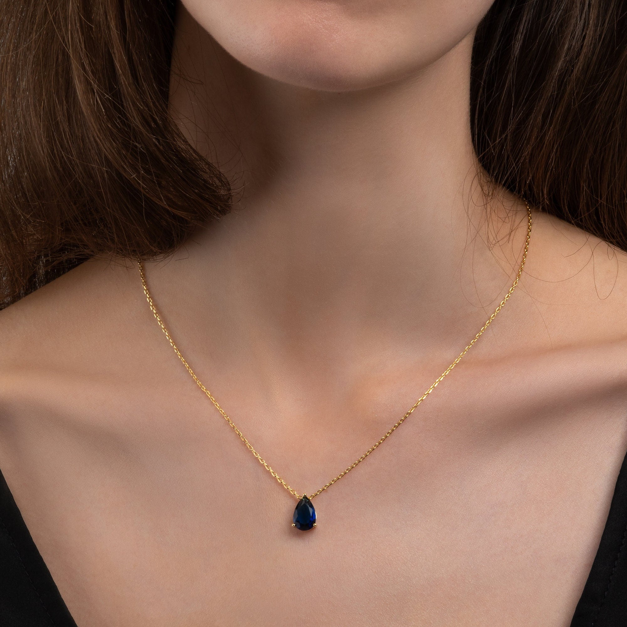 Vergoldete Sterlingsilber Halskette: Blaue Birne CZ Teardrop Anhänger