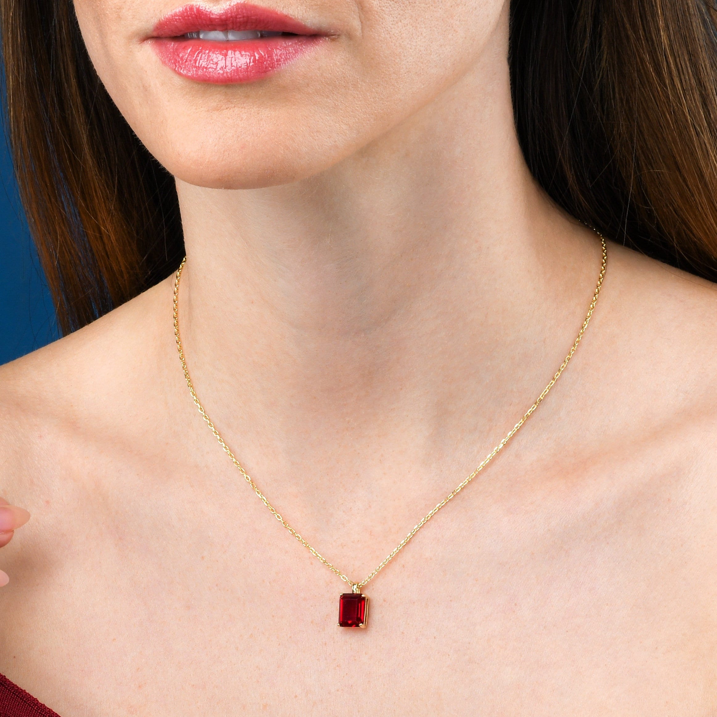 Collana con solitario in argento sterling placcato oro, pendente rotondo con zirconi cubici - Italia
