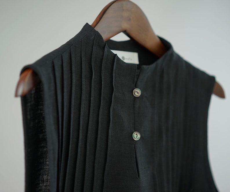 wafu Lightweight Linen High-neck Inner Dress Black p001a-bck1