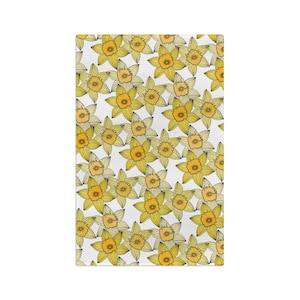 Slightly Subtle Daffodil Pattern Microfiber Tea Towel | Yellow Spring Floral Kitchen FDT