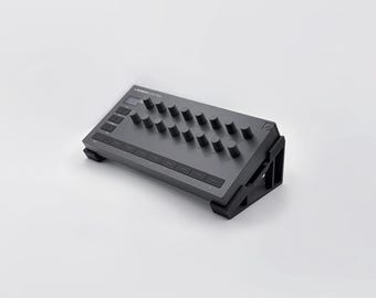 Supporto Novation Launch Control 3 / Progettato da PINE