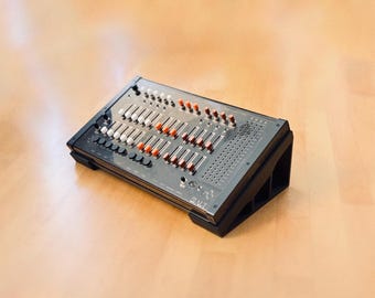 Cyma Forma ALT Synthesizer Stand | Designed by PINE