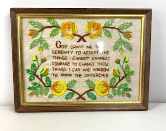 VTG fertig Crewel Needlespitze Textil eingerahmt Serenity Gebet 16x12 "Grandmacor