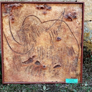 Large Frame MAMMOTH ROUFFIGNAC artist reproduction of the &#39;Patriarch&#39; of the cave of a hundred mammoths Dordogne: artist Mr Gérard Souquet.