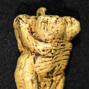 Venus HOHLE-FELS SCHELKLINGEN Baden-Württemberg Germany MVAA50 Acrylic resin replica copy on the real original + optional base