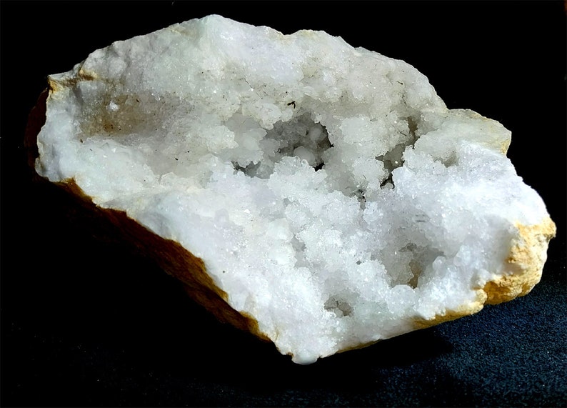 DRUSE GEODE de Quartz pur sous gangue noduleuse pour régénération des cristaux et gemmes de lithothérapie bijoux et pierres naturelles image 9
