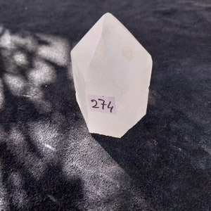 QUARTZ for FENG_SHUI to place on Hartmann NODES; Weight 274 grams REF_QUARTZ_274