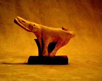 BRUNIQUEL (82) Propulseur sculpture figurant un MAMMOUTH stylisé 84mm. (copie résine) REF MMSO604-  Inv 909.0029.327 Musée de Bretagne Renne