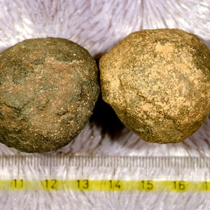 MOQUIS-marbles or Moquis-Balls, Shaman&#39;s stones REF: MMG1 = 150 to 195g