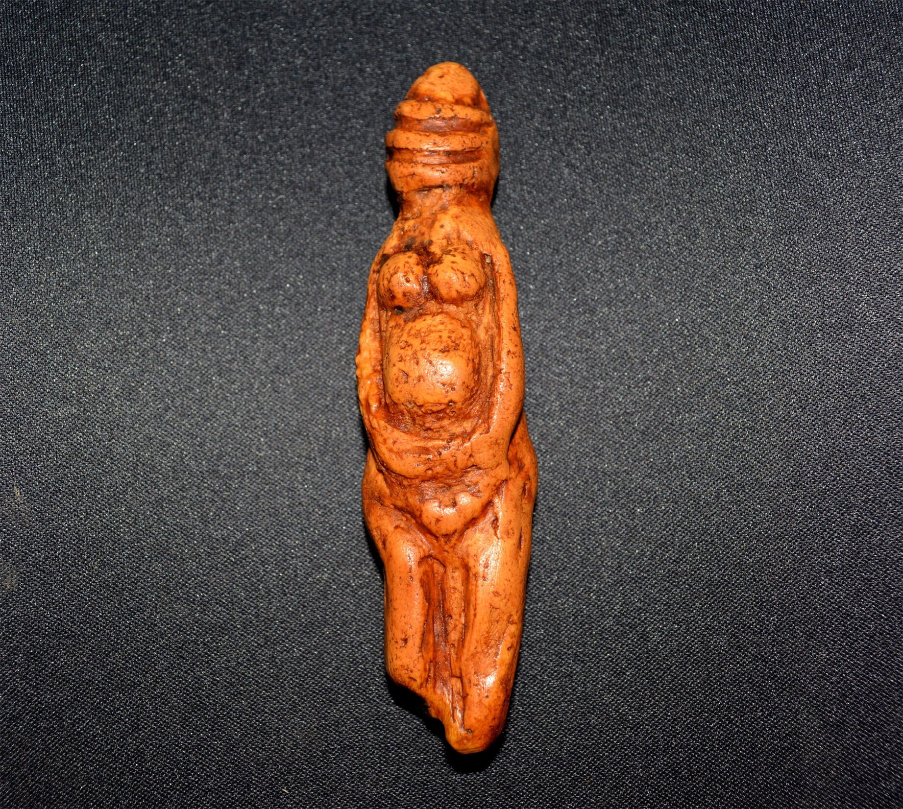 Venus de PARABITA Museo Nacional de TARANTO MarTa Magnifica estatuilla femenina tallada en hueso de caballo o uro MVPS20 copia en resina acrilica Etsy Mexico