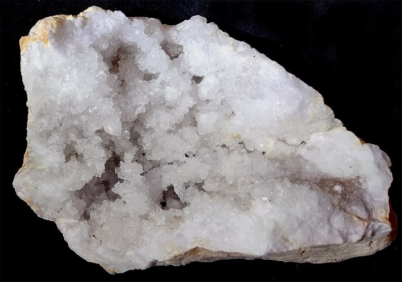 DRUSE GEODE de Quartz pur sous gangue noduleuse pour régénération des cristaux et gemmes de lithothérapie bijoux et pierres naturelles image 1