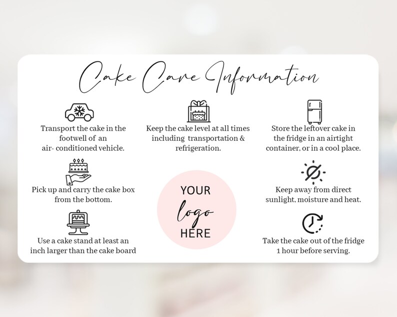 Peut inclure: Une carte rectangulaire blanche intitul&eacute;e Cake Care Information avec du texte et des ic&ocirc;nes noirs. Elle fournit des instructions pour le transport, le stockage et le service des g&acirc;teaux, avec un cercle rose central pour votre logo.