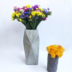 Jarrón geométrico de hormigón: decoración para el hogar hecha a mano (15 cm)
