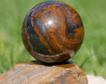 Polished Jaspillite Sphere with Limonite and Hematite – Unique Decorative Stone from Ukraine