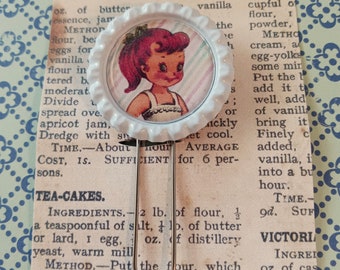 Kitschy Klip. Single Bottle Cap Klip. Junk Journal Supplies. Embellishments