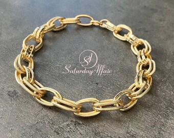 Chunky golden chain