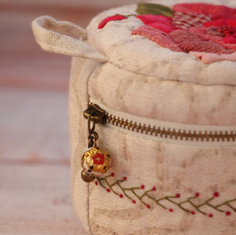 Round Organizer With Rose, Medium-sized Jewelry Box, Embroidered Cosmetic Bag, Soft Case For Belongings image 6