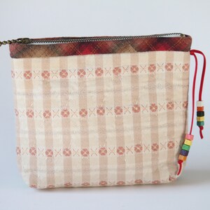 Medium size Bag for Cosmetics Japanese patchwork, Rectangle Quilted Make Up Pouch With Zipper image 5