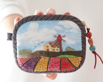 Japanese Patchwork Quilted Money Pouch: Elegant Embroidered Mini Cosmetic Bag