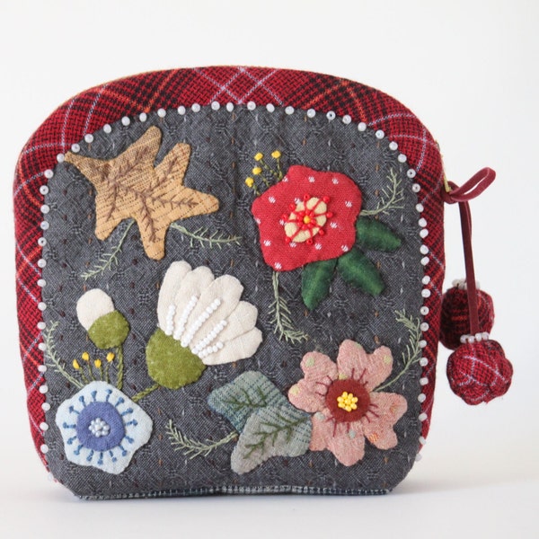 Zipped Makeup Bag with Flowers. Black Quilted Travel Case. Japanese Patchwork Bag Adorned with Fabric Pendant.