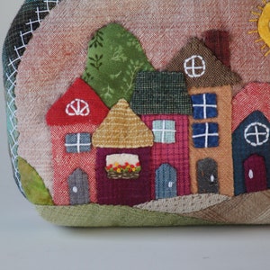 Patchwork Cosmetic Bag, Fabric Travel Case, Medium Size Quilted Makeup Bag. image 5