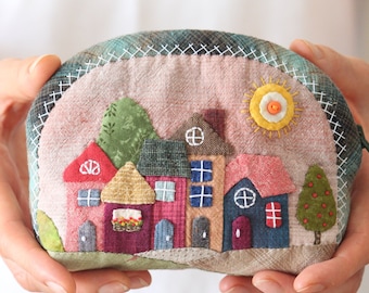 Patchwork Cosmetic Bag, Fabric Travel Case, Medium Size Quilted Makeup Bag.