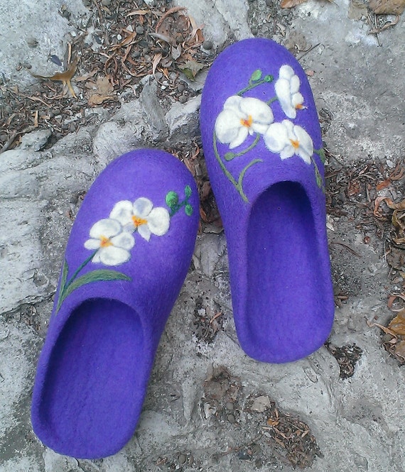 purple slippers