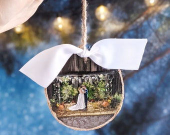 Custom Family Portrait Ornament, Personalized Handmade Family Ornament, Wedding Present for Bride and Groom, Acrylic Hand-Painted Wood Slice