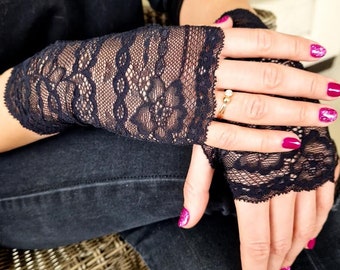 Black Lace Gloves. Stretch Lace Gloves. Fingerless Lace Ggloves. Costume Gloves. Gift for Her.