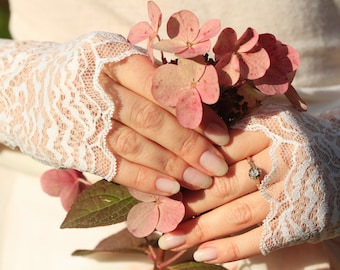 Fingerless Lace Gloves. Bridal Gloves, Lace Gloves in White with Light Pink. Stretch Lace. Ready To Ship.