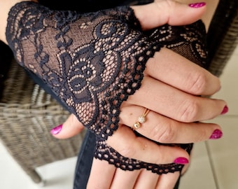 Black Lace Gloves. Stretch Lace Gloves. Fingerless Lace Ggloves. Costume Gloves. Gift for Her.