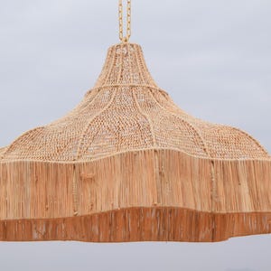 Moroccan Wave Rattan Pendant Light – Handmade Boho Wicker Ceiling Lamp – Natural Coastal Chandelier