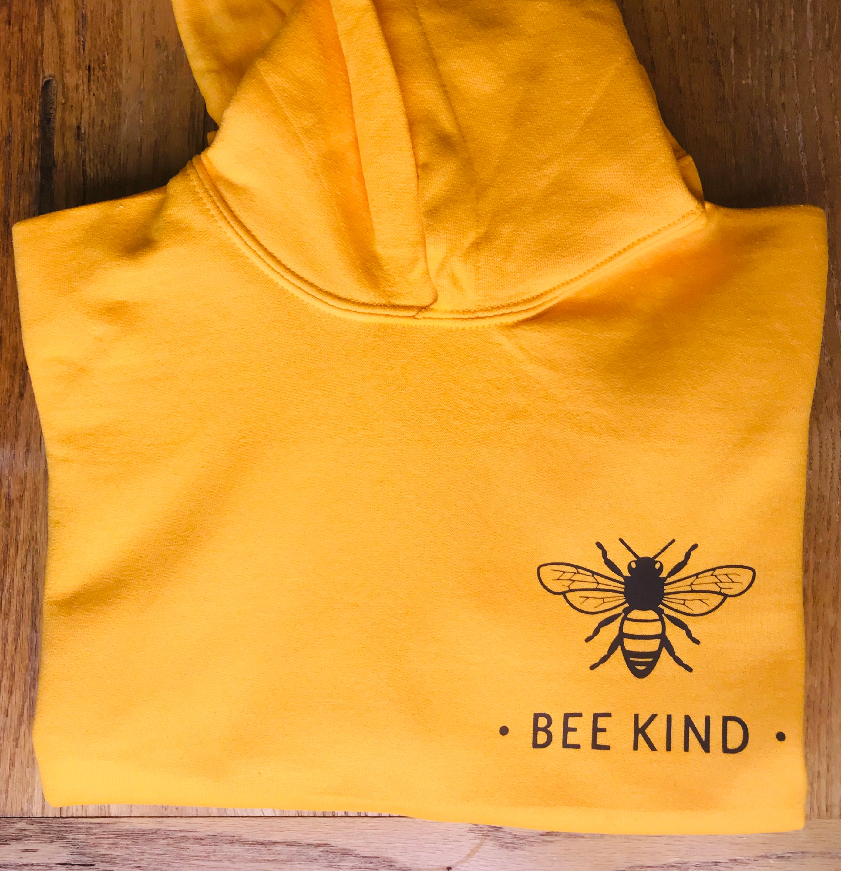 bee kind jumper