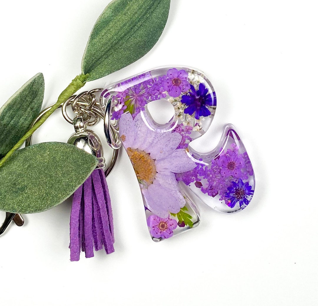 1PC Fashion Easter Alphabet Keychain - Dried Flower Resin Charm, A-Z Initial Pendant Butterfly Tassel, Non-Woven ABS Gift
