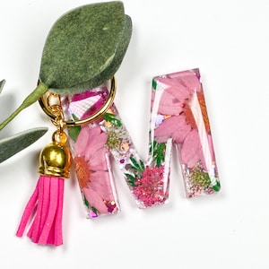 Pressed Flower Resin Keychain, Real Floral Initial Letter Charm for Women, Pink Custom School Backpack Tag, Dried Floral Birthday gift