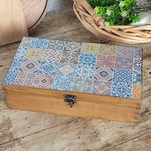 Fliesenimitat Teebox aus Holz mit acht Fächern. Tee Aufbewahrungsbox. Schmuckkästchen.Schmuck Aufbewahrungsbox