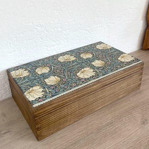 Caja de té William Morris personalizada – Almacenamiento de té de madera | Divisores extraíbles | Regalo para amantes del té