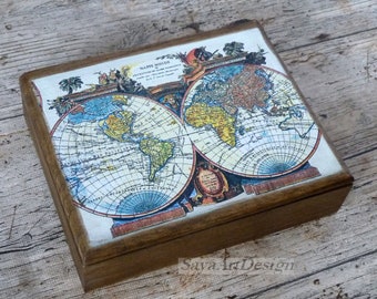 Boite pour les hommes décoré de carte du monde vintage. Boite Rustique en bois de bijou. Cadeau pour lui. Cadeau de fête des pères.