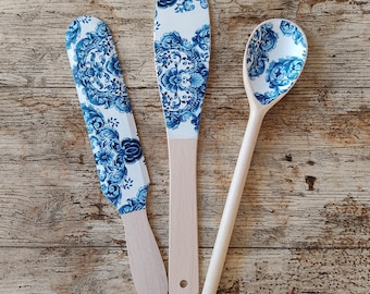 Chinoiserie Wooden Kitchen Decor Set, Decorative Spoon & Spatula Display, Cottagecore Farmhouse Kitchen Styling
