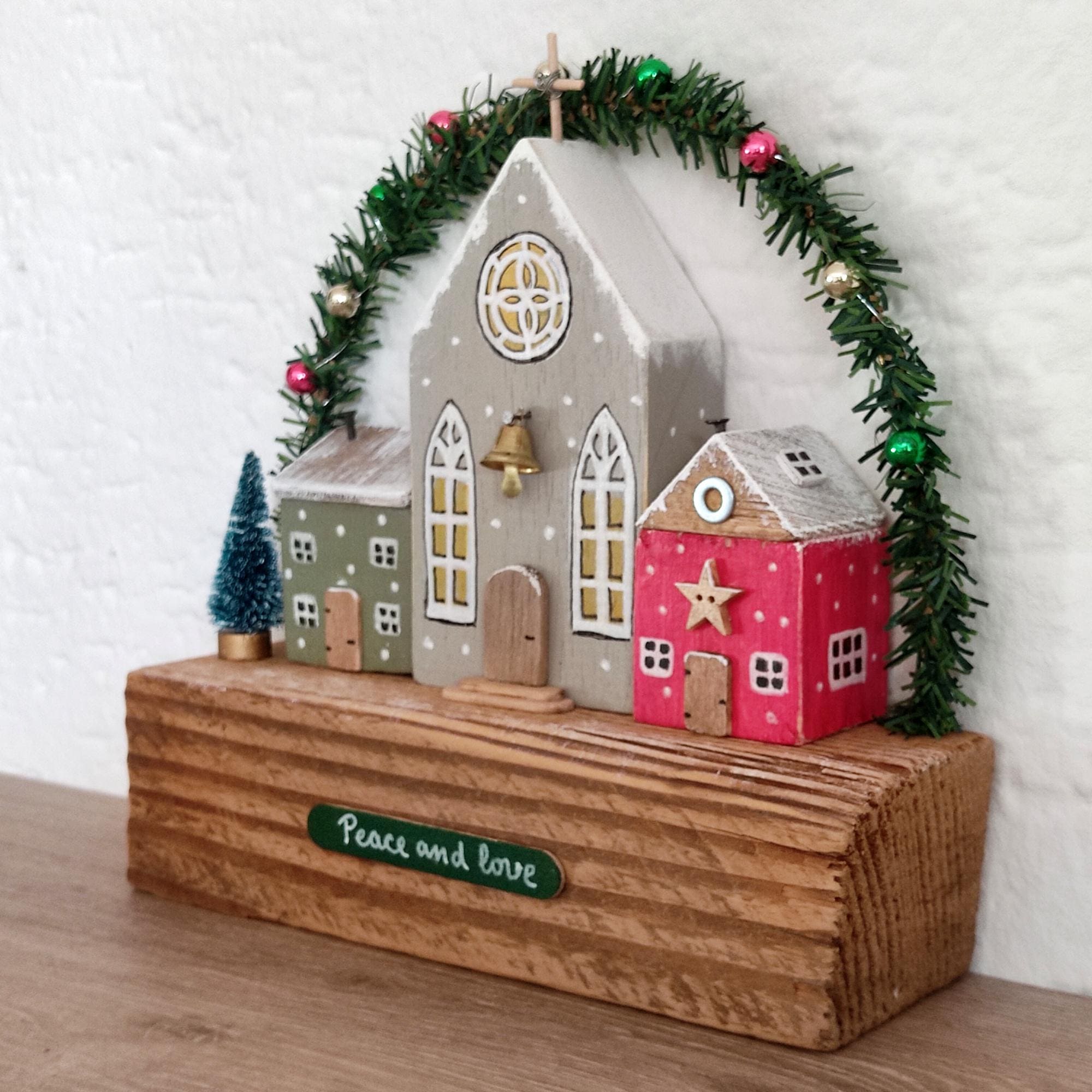 Maison En Pain D'épice Décorative Noël – Carton Avec Guirlande LED, 99 Cm – Déco De Village Illuminée Pour étagère, Table - 6