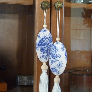 Set of Two Chinoiserie inspired Door Knob Tassel Ornaments. Wood Beads Hanger. Hamptons Style Blue and White House Decor.