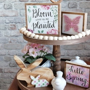 Decoración de primavera. Decoración del hogar de Pascua. Mini carteles para bandejas escalonadas. Decoración Rústica. Decoración de casa.