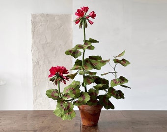 Large Crimson Paper Geranium / First Anniversary Gift / Mother's Day Gift / Everlasting Flowers / Paper Plant / Paper Flower Sculpture