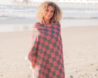 Checkered Turkish Beach Blanket: Organic Cotton Oversized Picnic Blanket, Sofa Throw, Travel Towel, Housewarming Gift 56x72