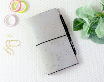 Traveler's Notebook Cover - Vegan Leather Journal Sleeve - Hobonichi - Minimalist TN Case - Grey Cork - B6 - Midori