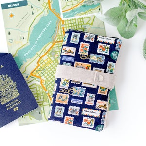 Porte-passeport, fentes pour carte de titulaire de passeport, couverture de  passeport mignonne pour femmes / hommes, portefeuille de voyage étanche  Rfid bloquant (denim Blue New)